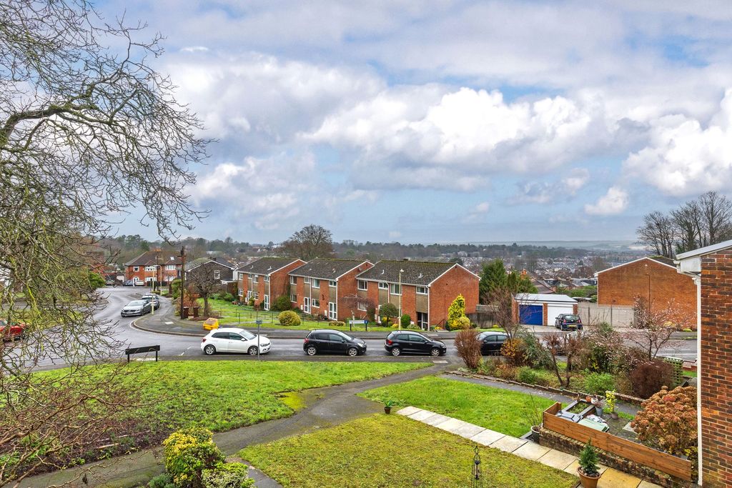 Property photo 2 of 12