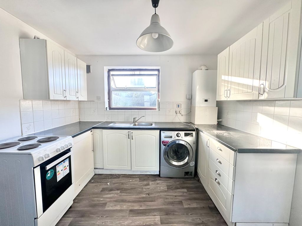 Property photo 1 of 7 Open-Plan Kitchen
