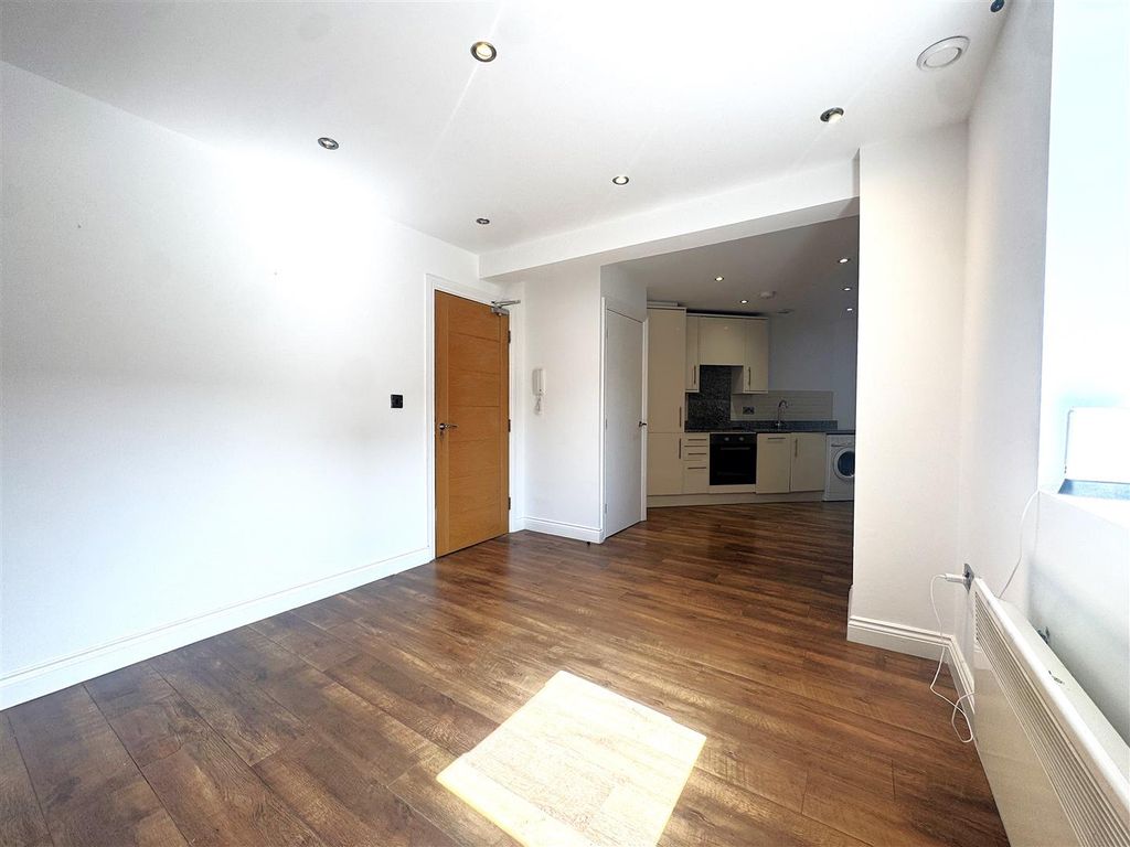 Property photo 3 of 10 Living Room 2.Jpg