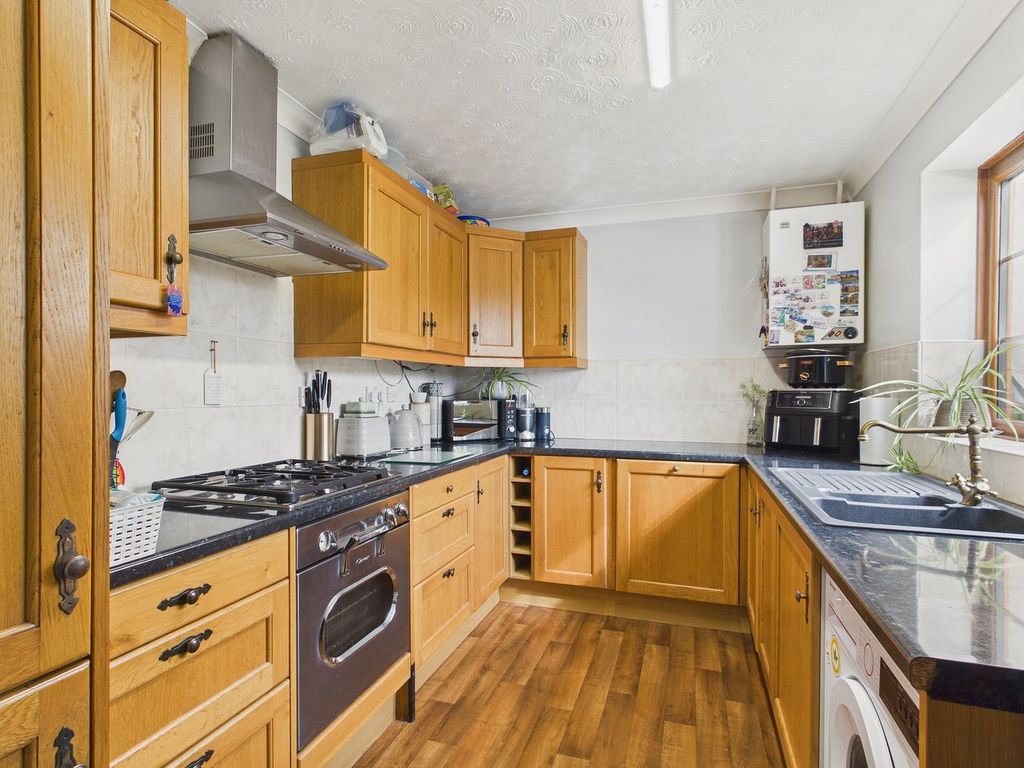 Property photo 3 of 20