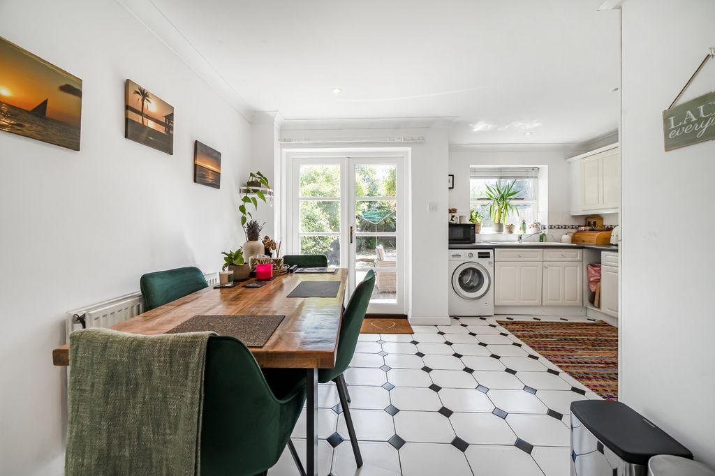 Property photo 3 of 12 Kitchen/Dining