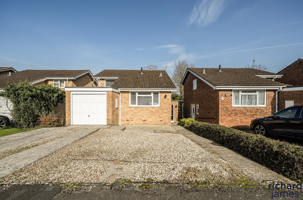 Property photo 1 of 18 1E877Bad7Ae74d5E9Fcc7F62487c1F11