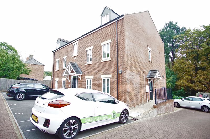 Property photo 1 of 12 External