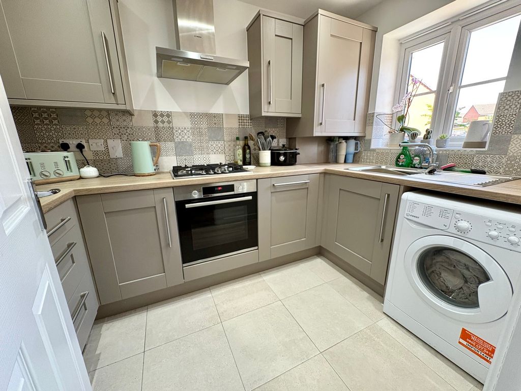 Property photo 3 of 13
