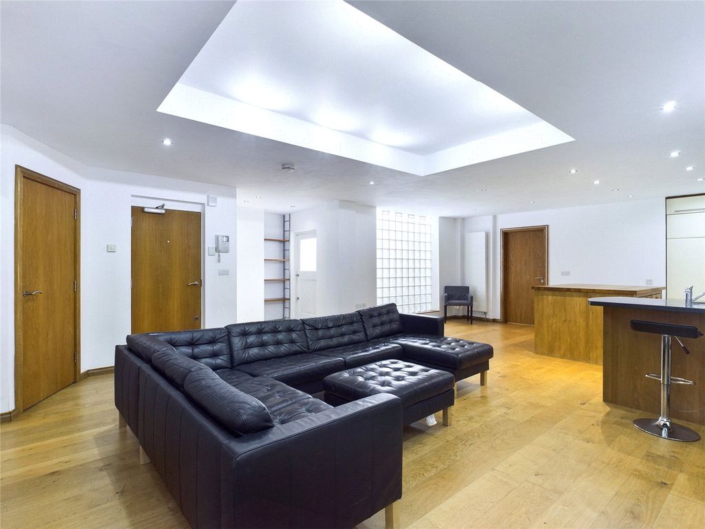 Property photo 3 of 11 Picture No. 08