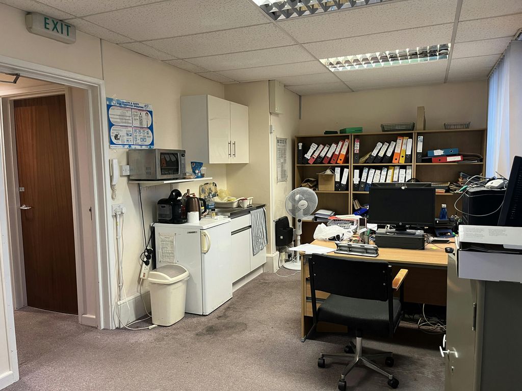 Property photo 3 of 13 20260202_150422130_Ios.Jpg