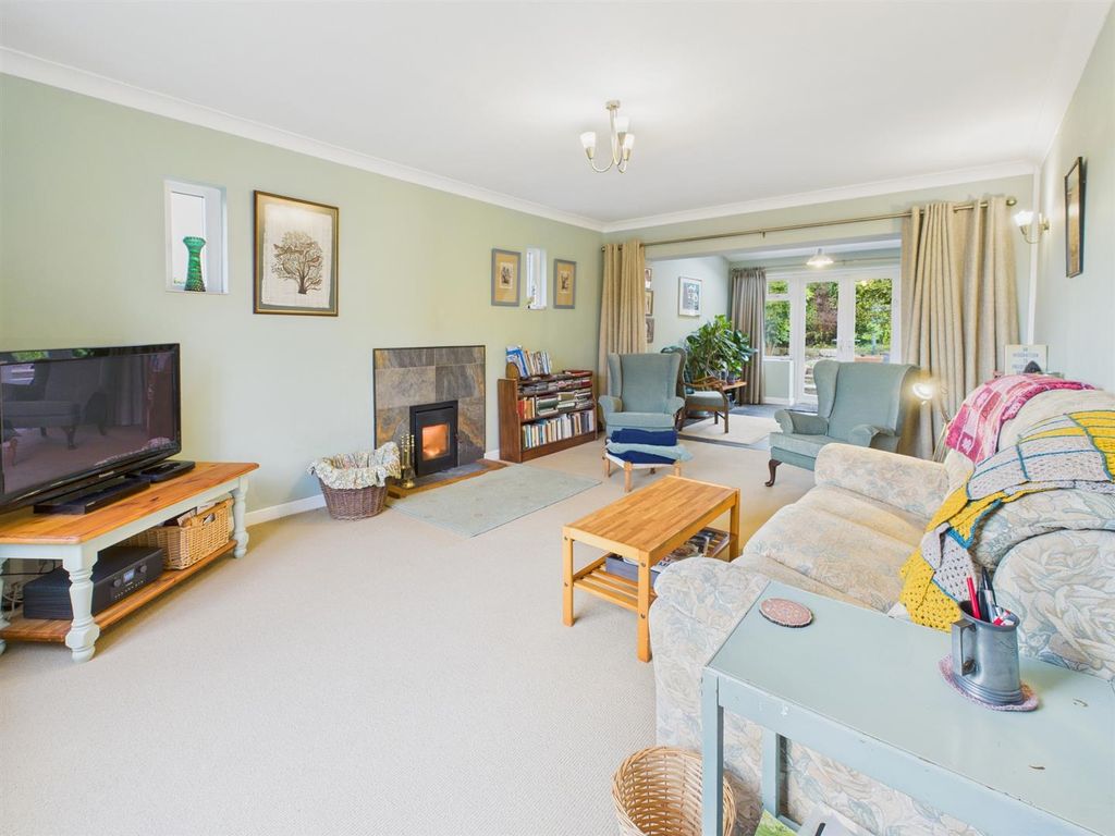 Property photo 3 of 23 Living Room