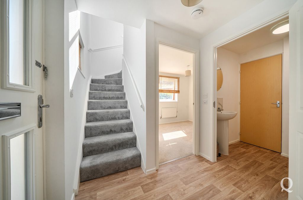 Property photo 2 of 16 Da3Def84-F77F-4F2...