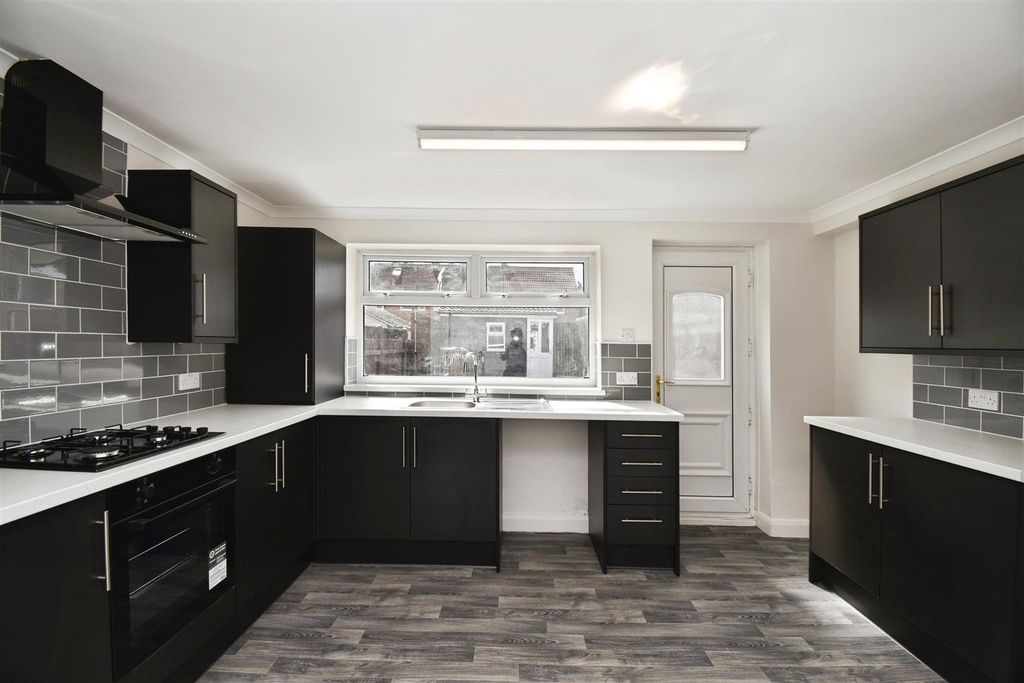 Property photo 1 of 13 Kitchen