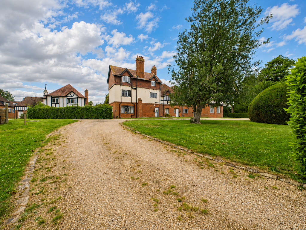 Property photo 1 of 28 Front Blue Sky