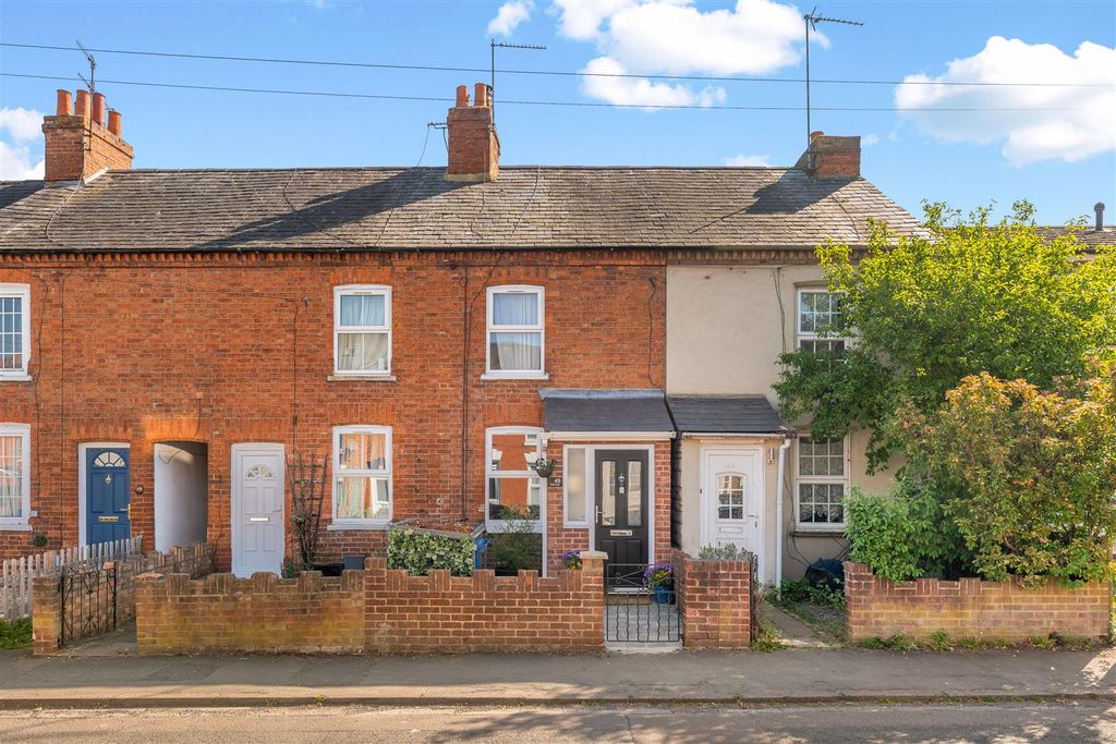 Property photo 1 of 13 49 East Street, Banbury-1.Jpg
