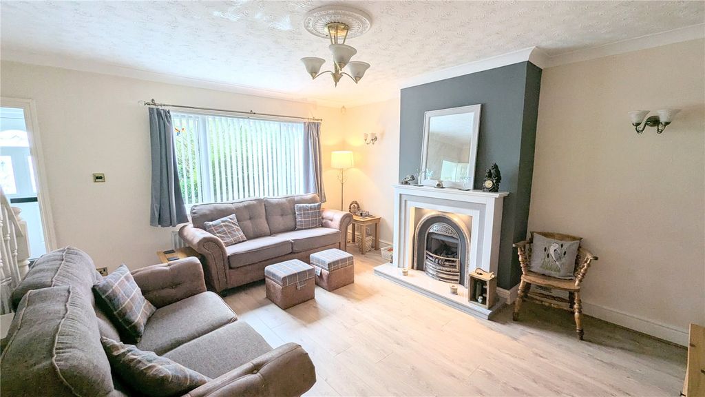 Property photo 2 of 20 Picture No. 24