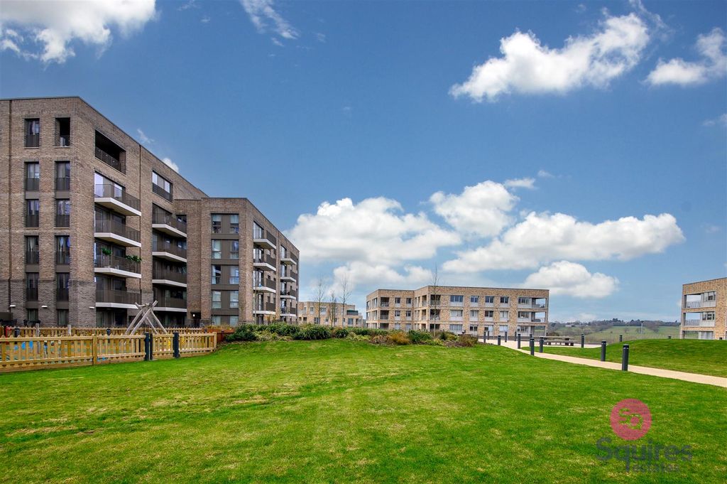 Property photo 2 of 29