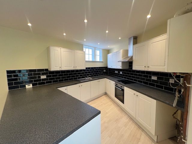 Property photo 1 of 8 Kitchen