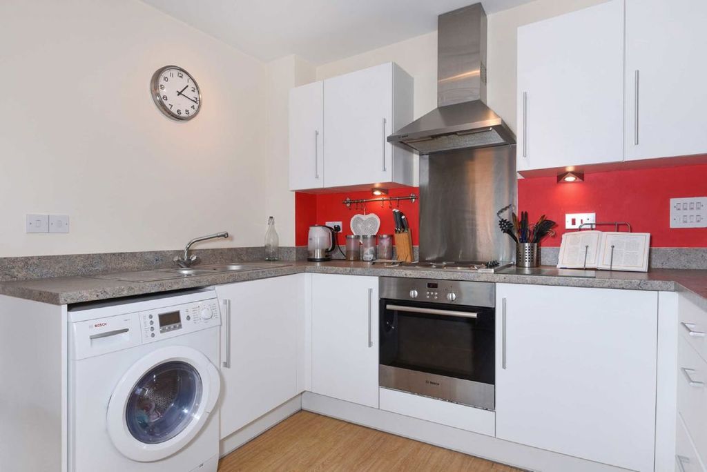 Property photo 2 of 6