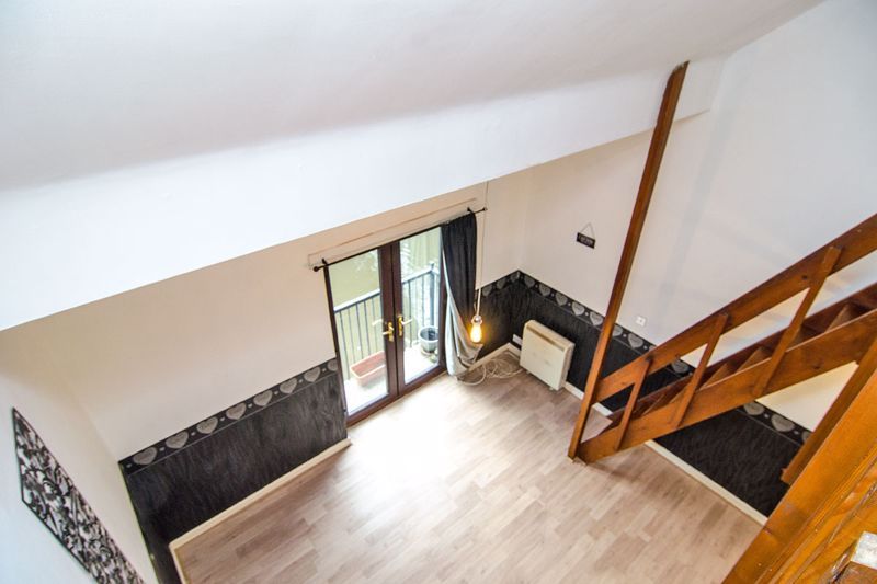 Property photo 3 of 14 Photo 10