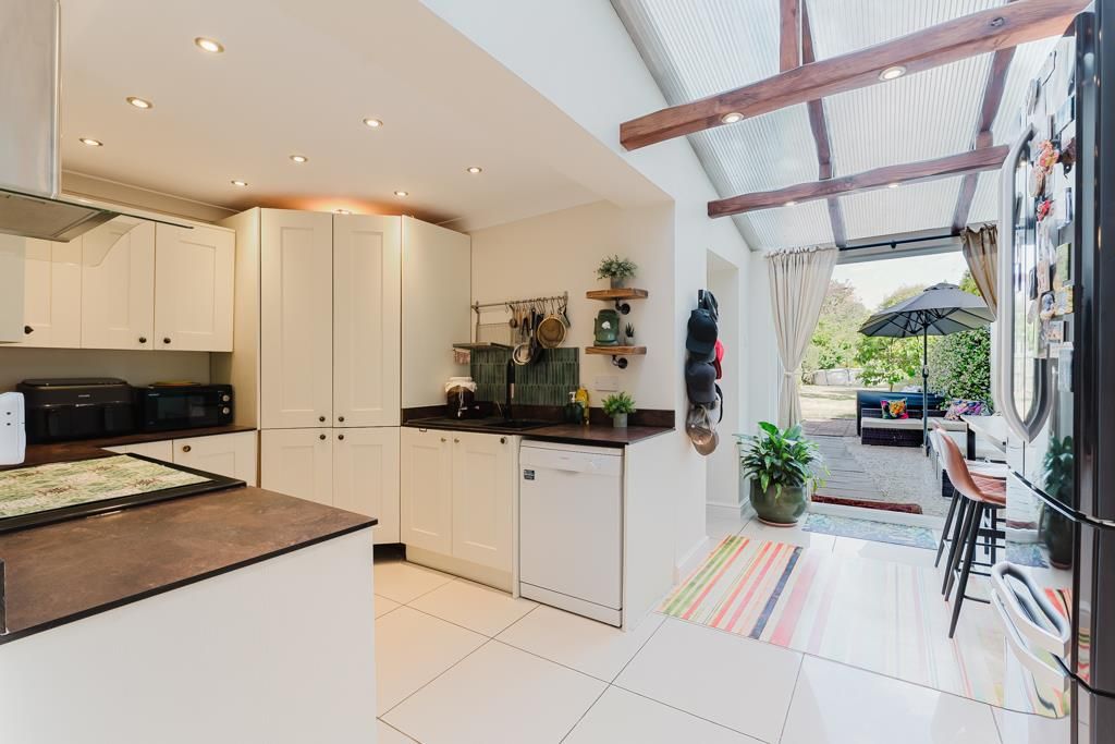 Property photo 3 of 37 78 Broadway, Kettering-10.Jpg