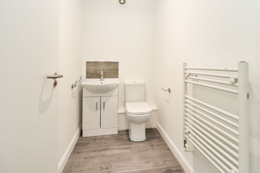 Property photo 3 of 14 Picture No. 18