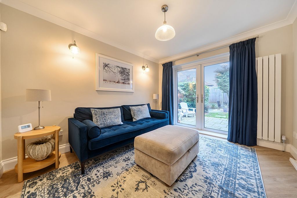 Property photo 2 of 20 Reception