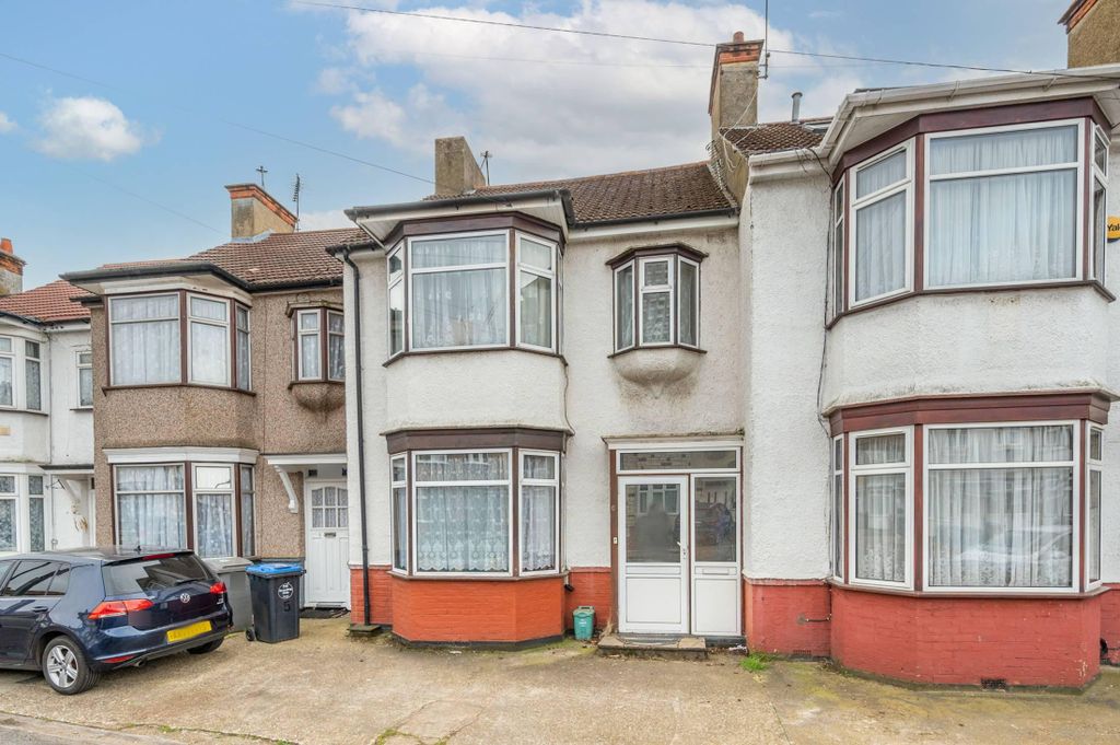 Property photo 1 of 8 Photo 0