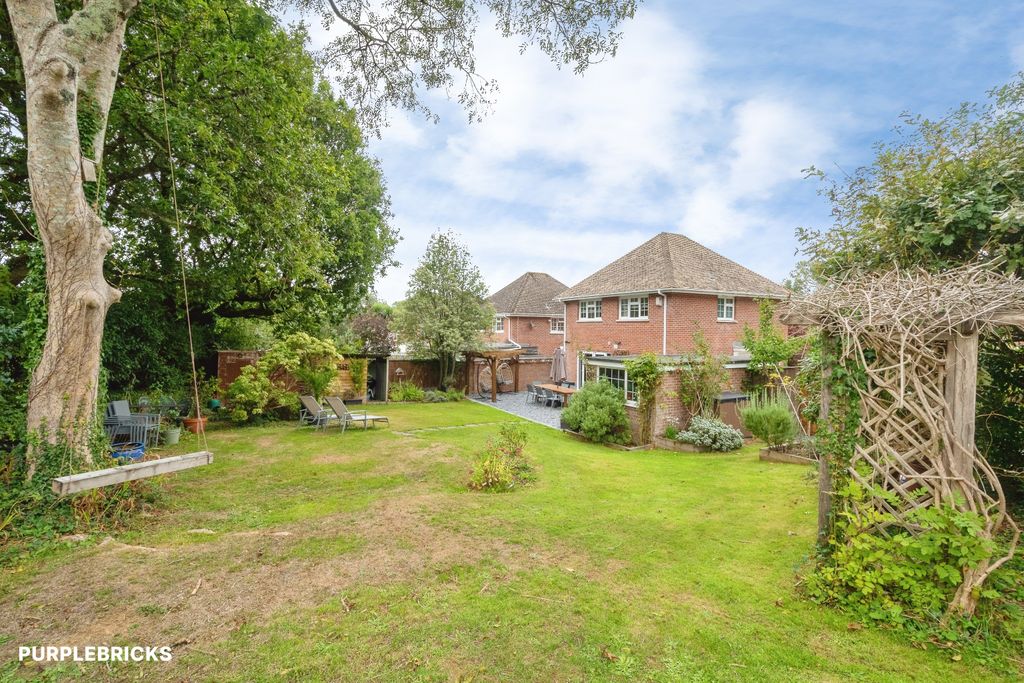 Property photo 1 of 31