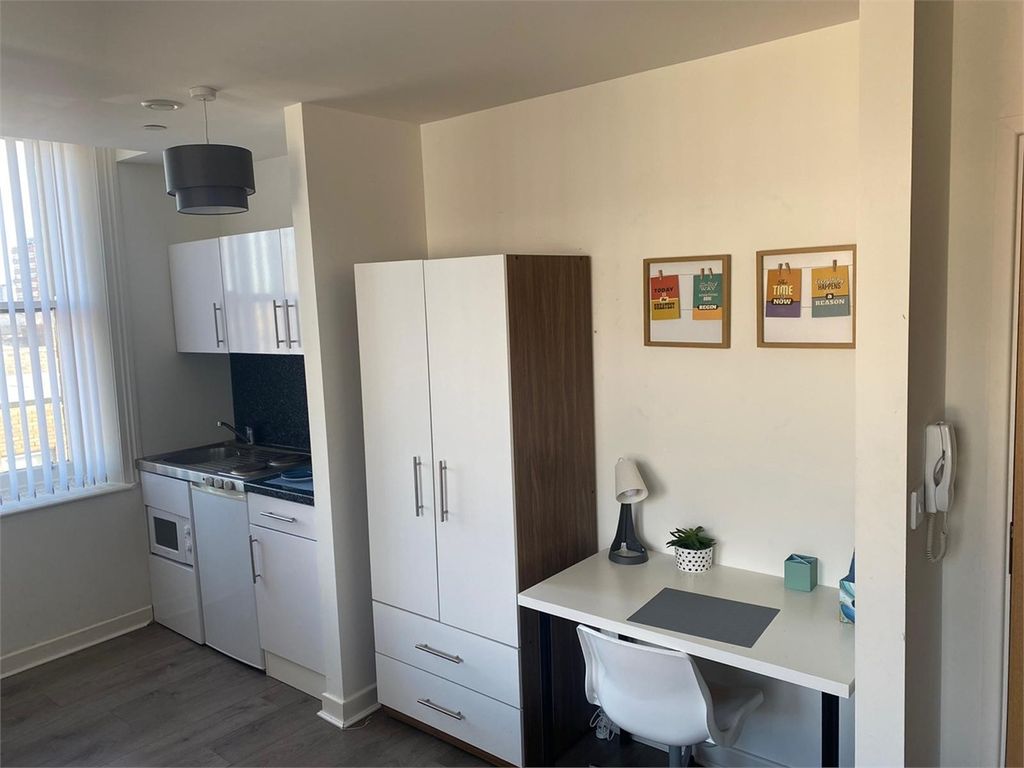 Property photo 2 of 5