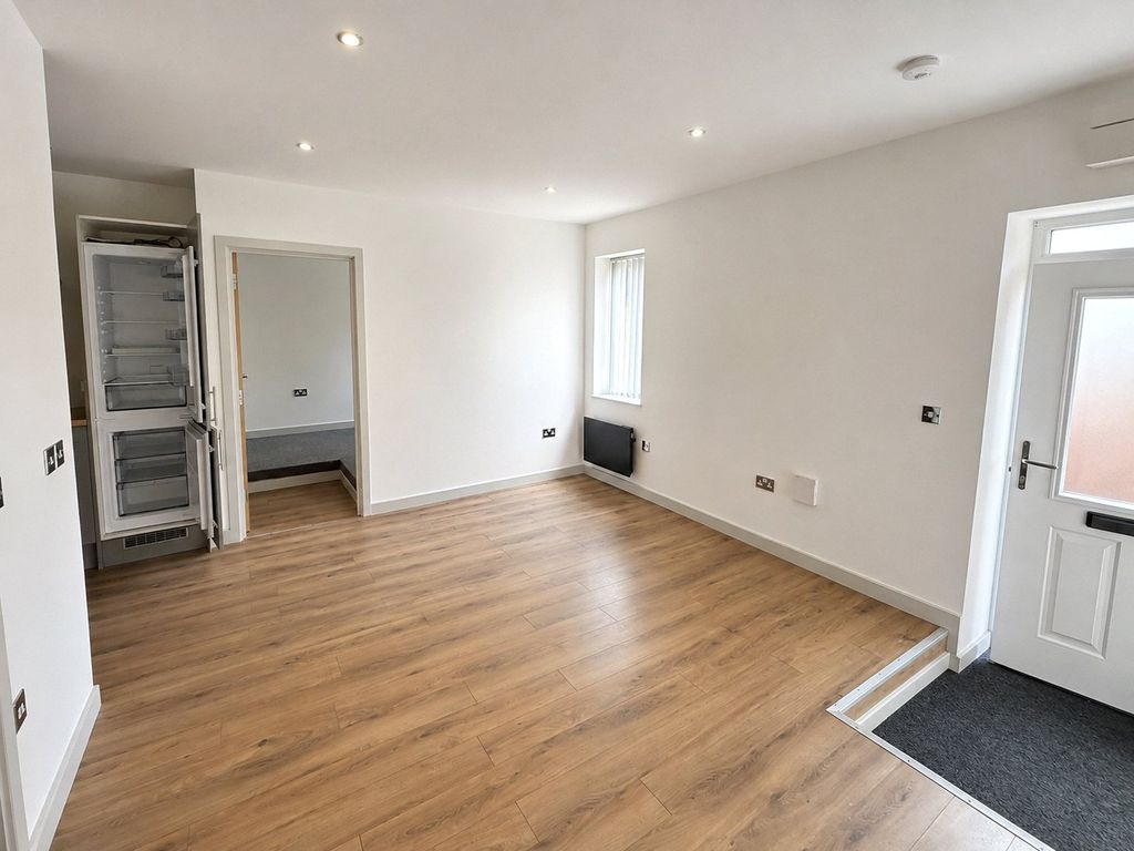Property photo 2 of 7 Picture No. 03