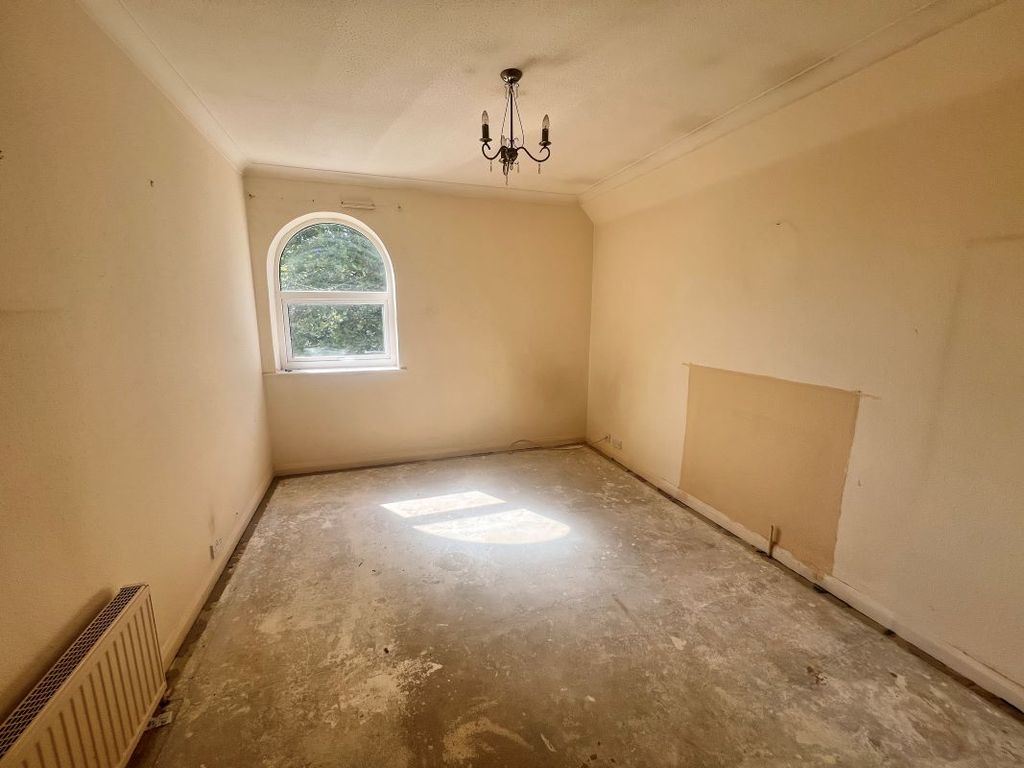 Property photo 3 of 6 Image 3
