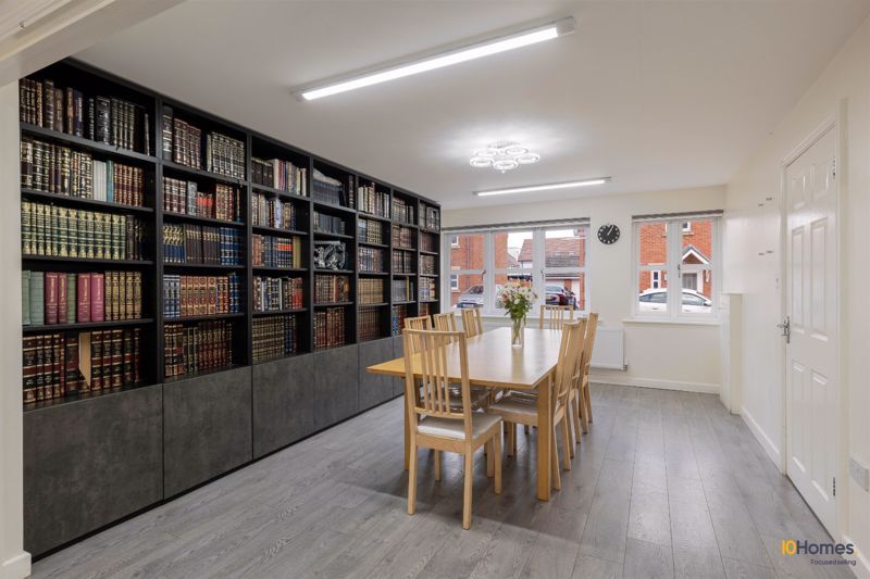 Property photo 3 of 22 Photo 12