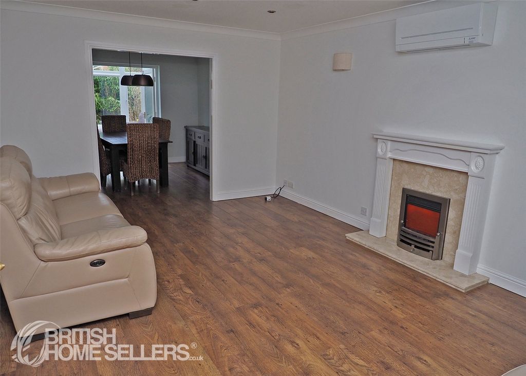 Property photo 3 of 28 Picture No. 31