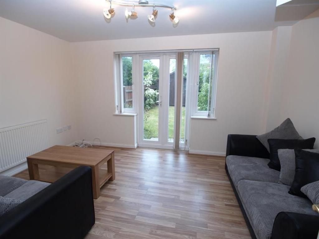 Property photo 3 of 8 Photo