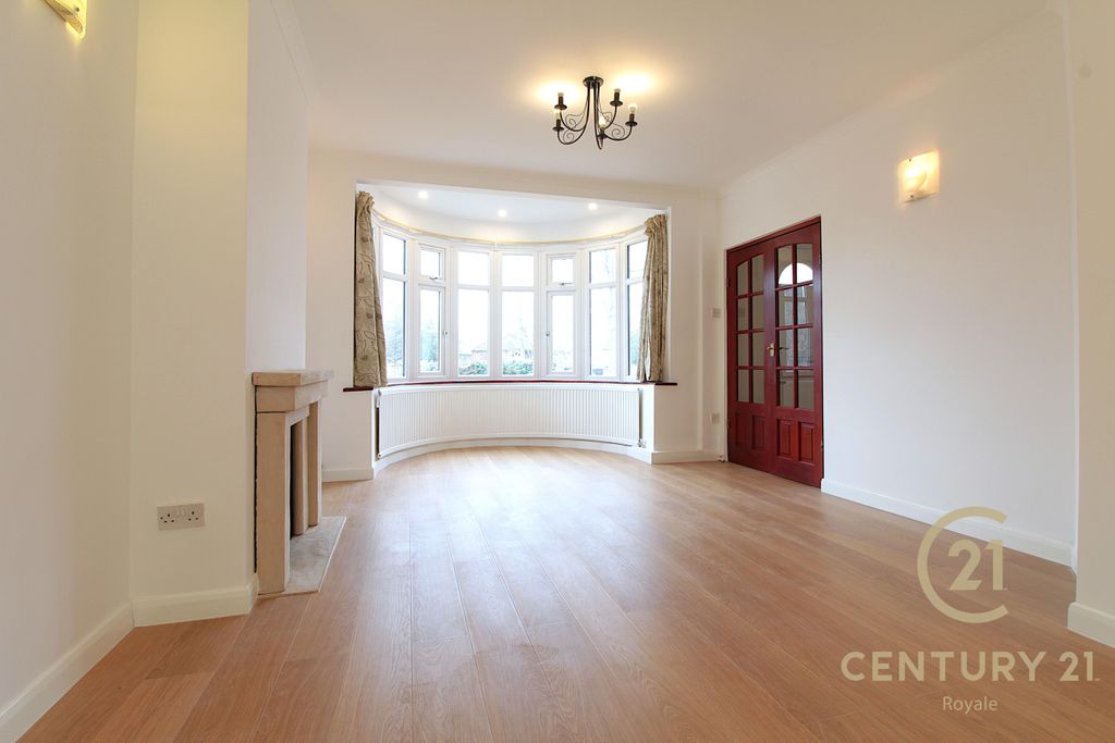 Property photo 2 of 19