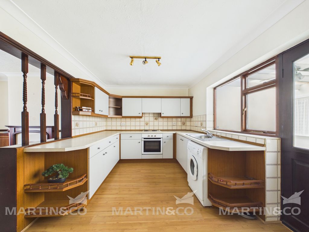 Property photo 3 of 20 Cam02406G0-Pr0599-Still009