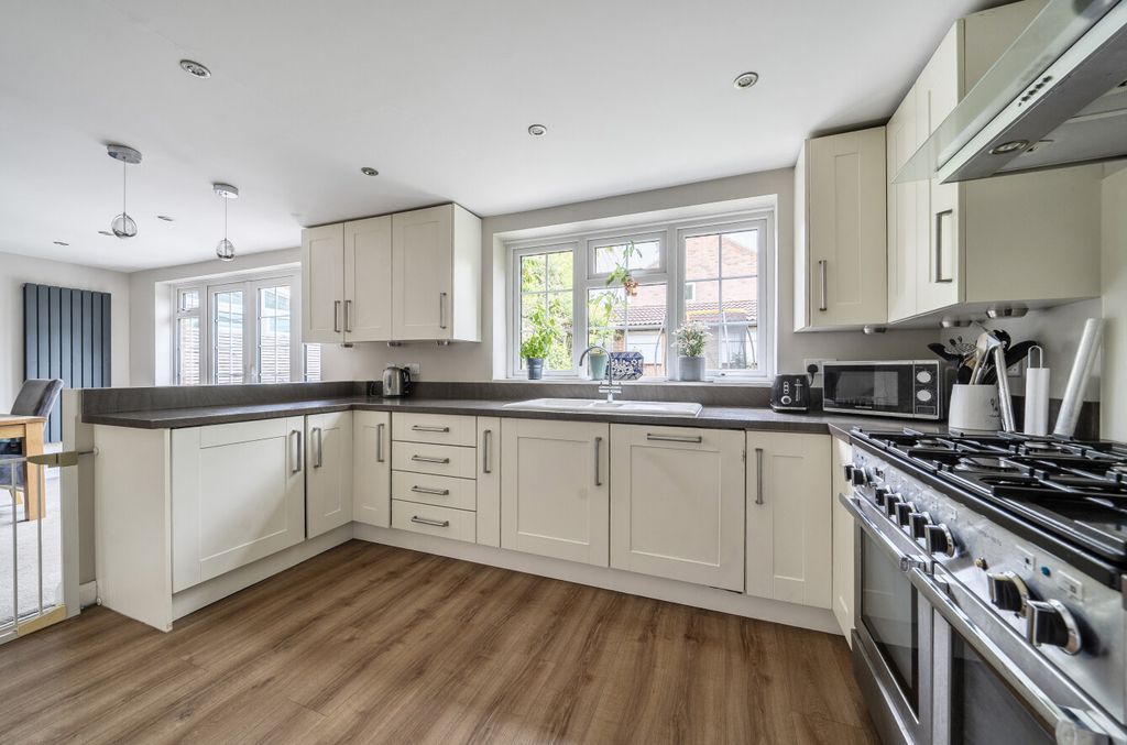 Property photo 3 of 18 1463722-10-6A0c7A...