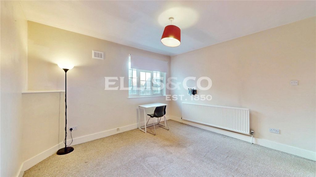 Property photo 2 of 11 Picture No. 10