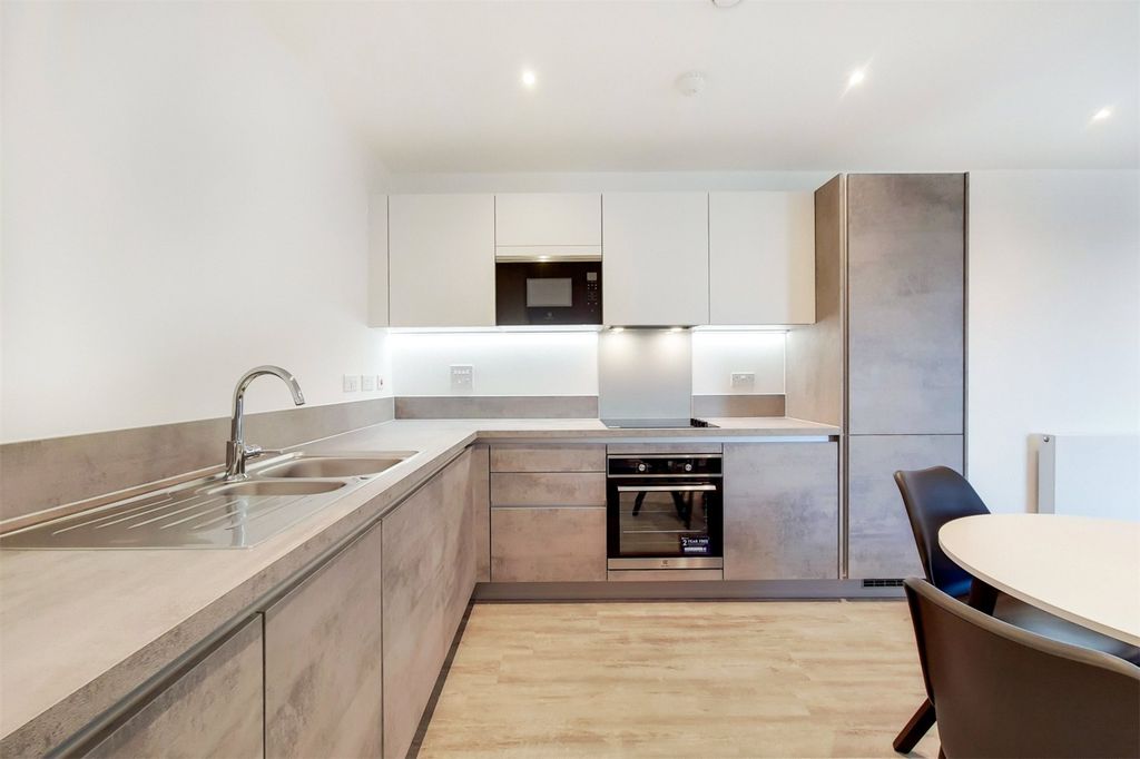 Property photo 2 of 22 Picture No. 01