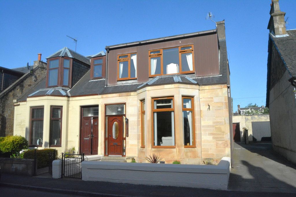 Property photo 1 of 13