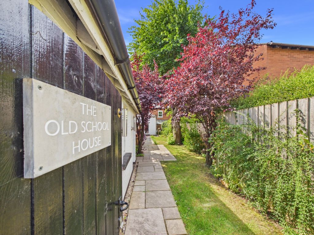 Property photo 1 of 16 Picture No. 32