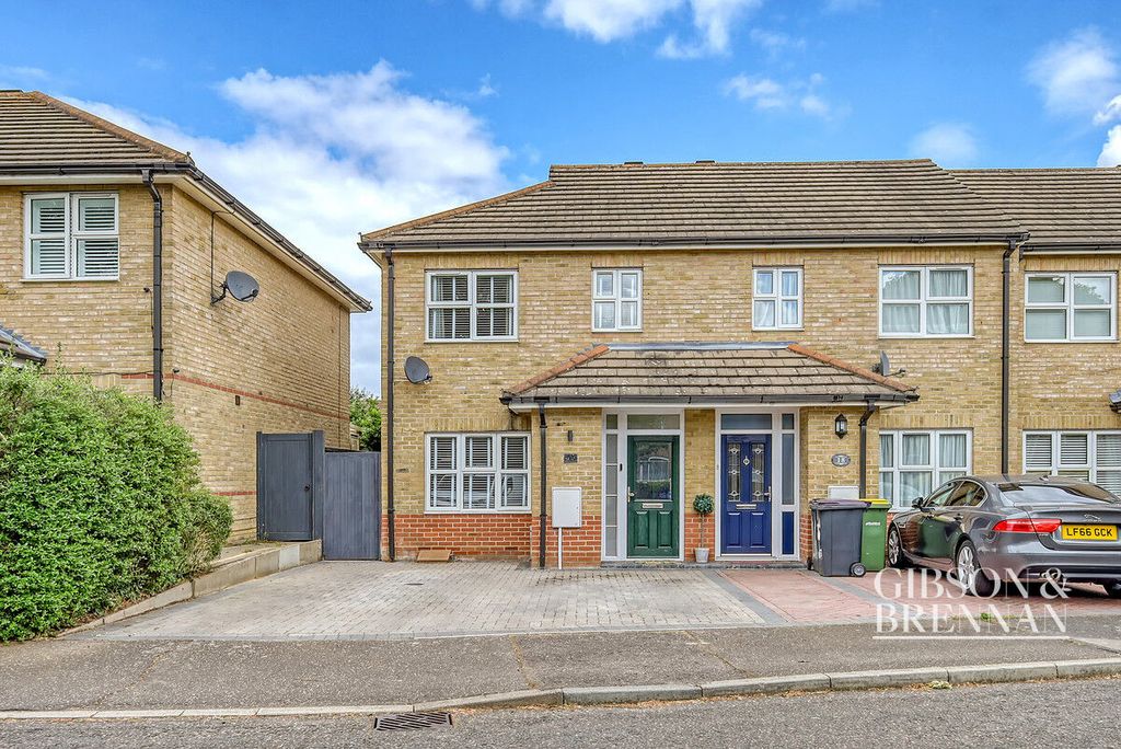 Property photo 2 of 23