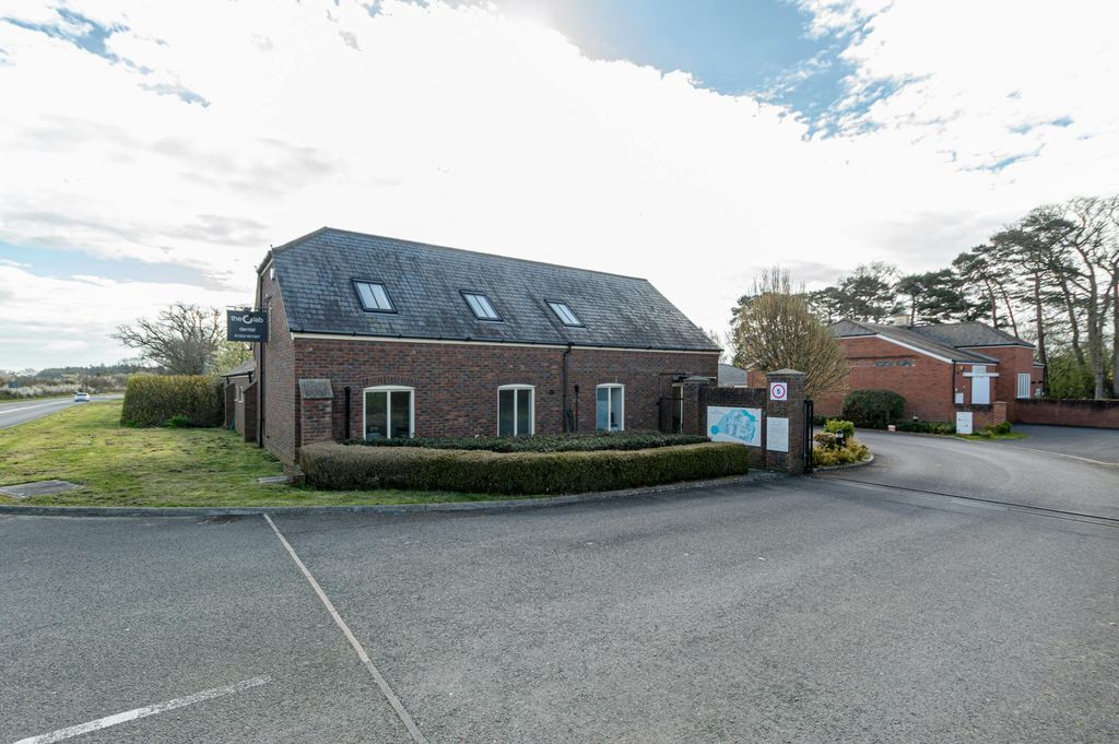 Property photo 1 of 8 9.Jpg