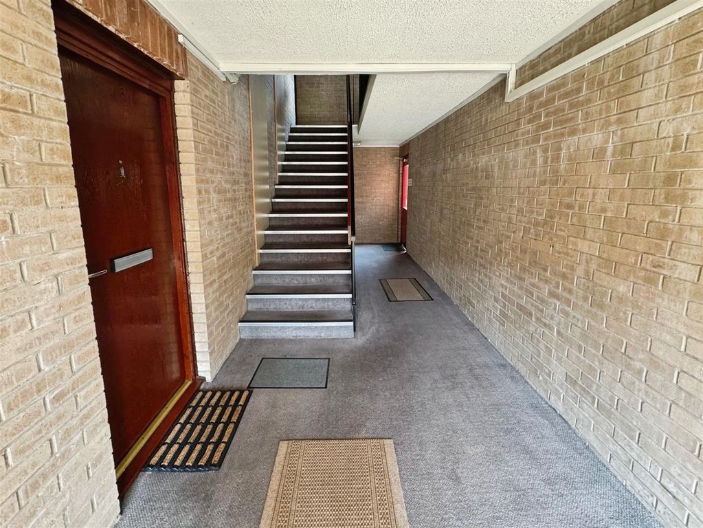 Property photo 2 of 11 01A82B98-0C-4C60-8F9C-4Fee1Dea8251-835-00000031D5B