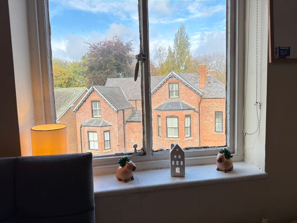 Property photo 3 of 23