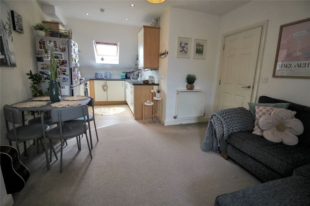 Property photo 3 of 7 Picture No. 05