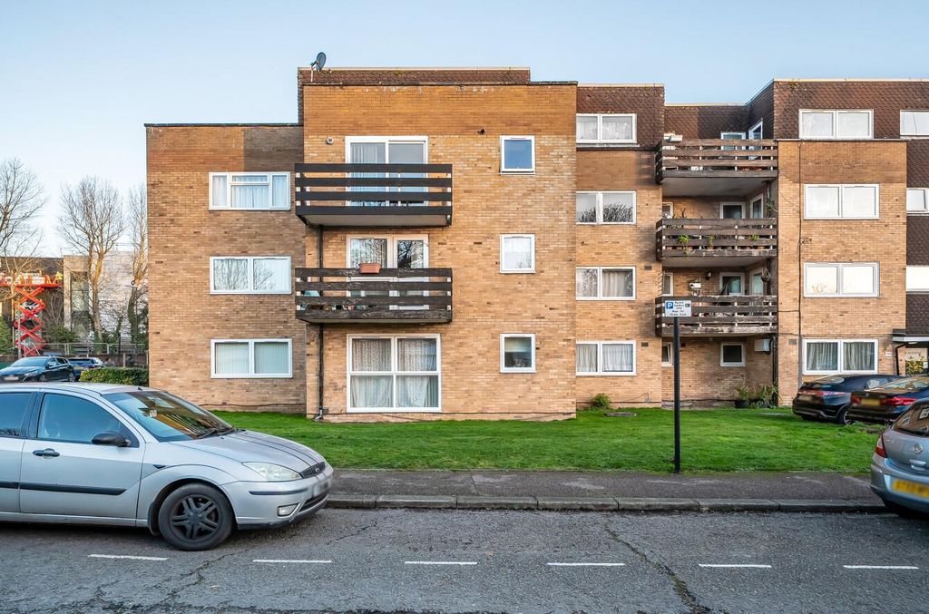 Property photo 1 of 8 Davidson Frost-Wellings, Dfw, September Way, Stanm