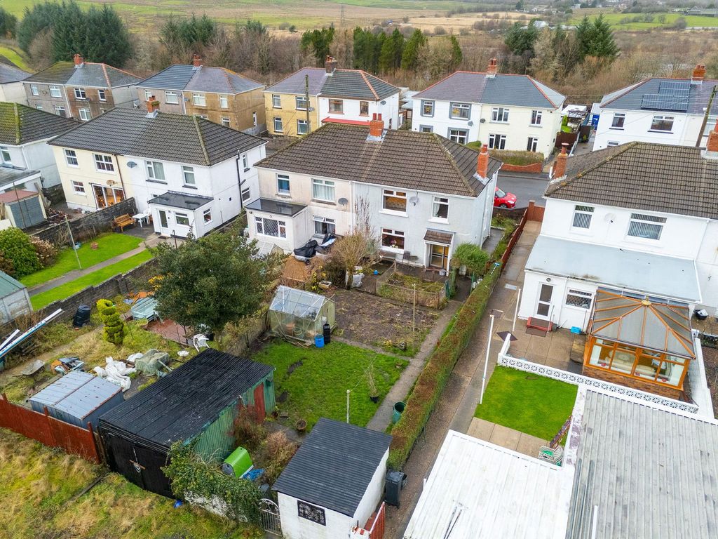 Property photo 2 of 29