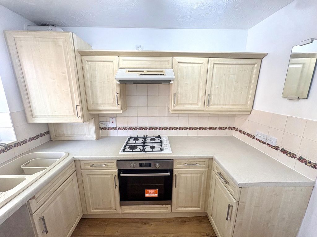 Property photo 3 of 15 4907283