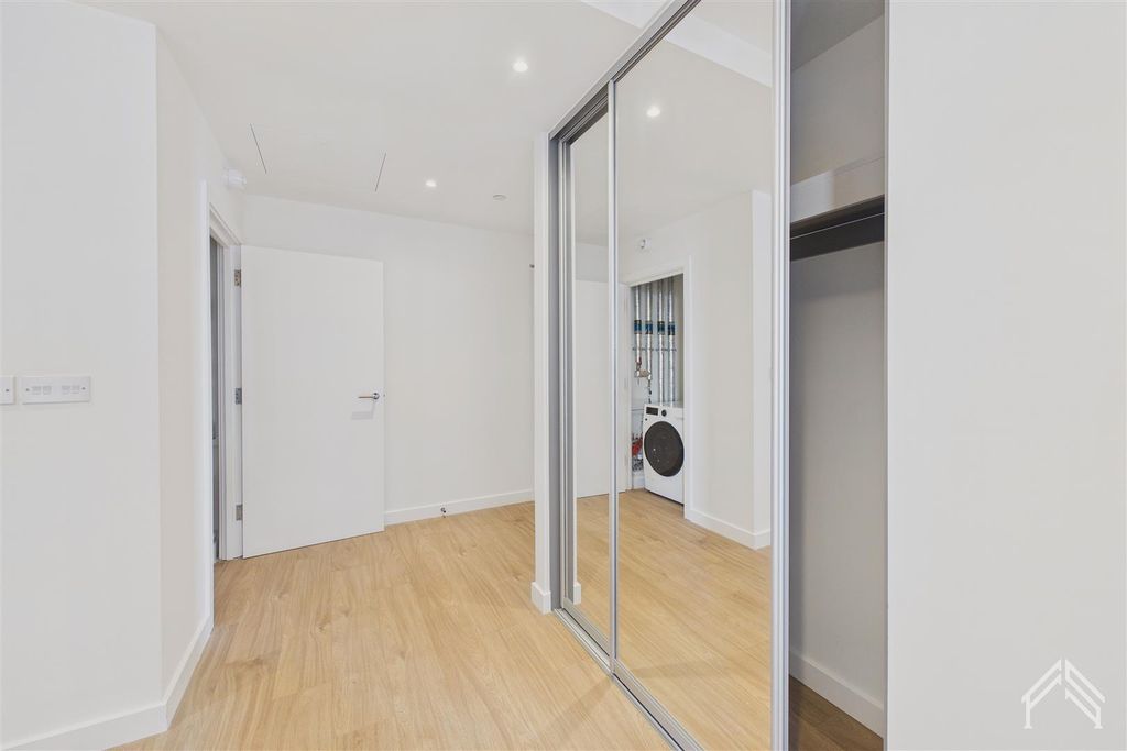 Property photo 3 of 11 4.Jpg