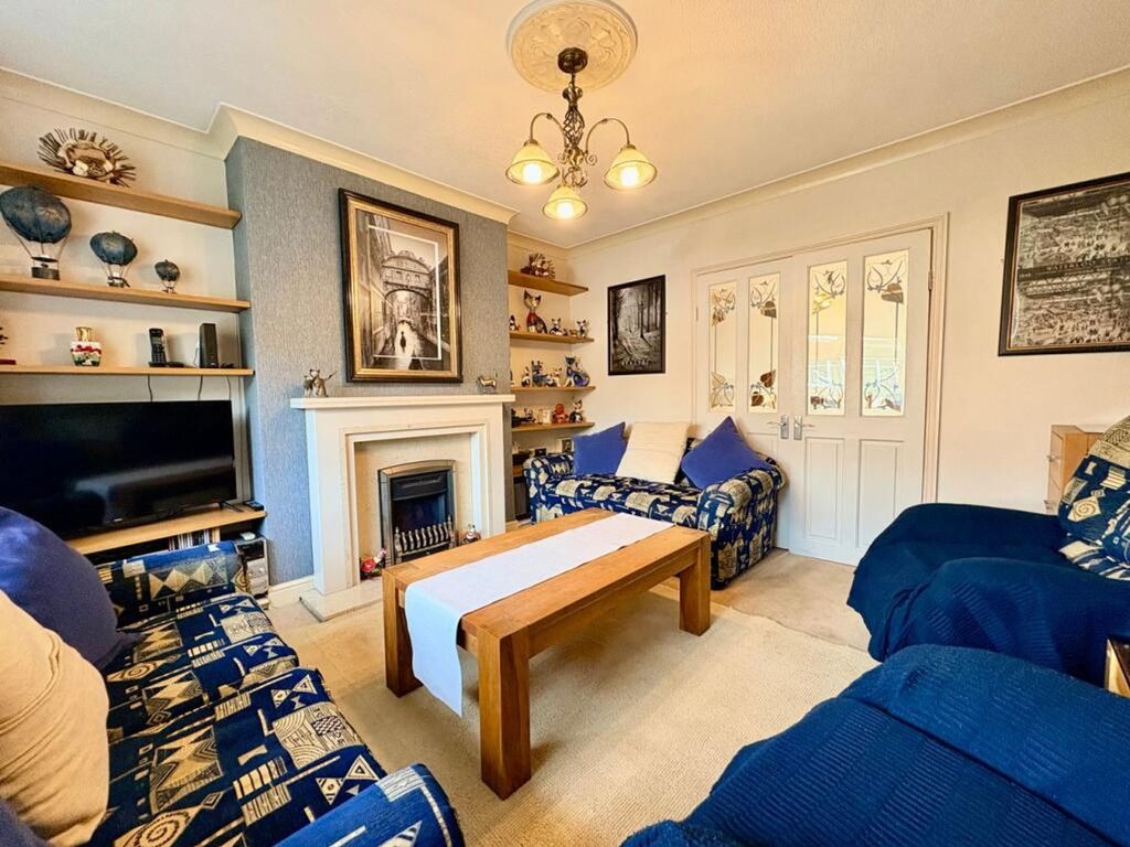 Property photo 3 of 33