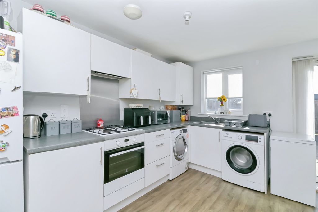 Property photo 3 of 18