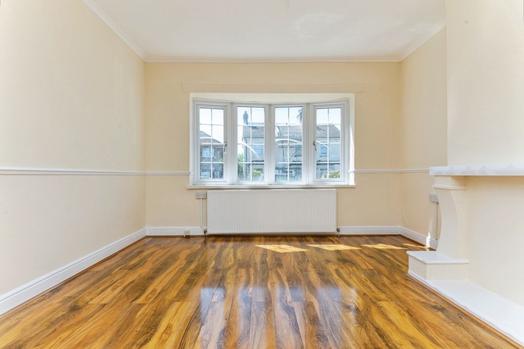 Property photo 2 of 16 Living Room